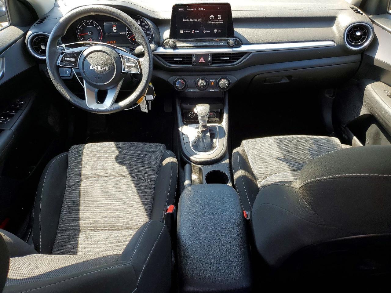 2024 KIA FORTE