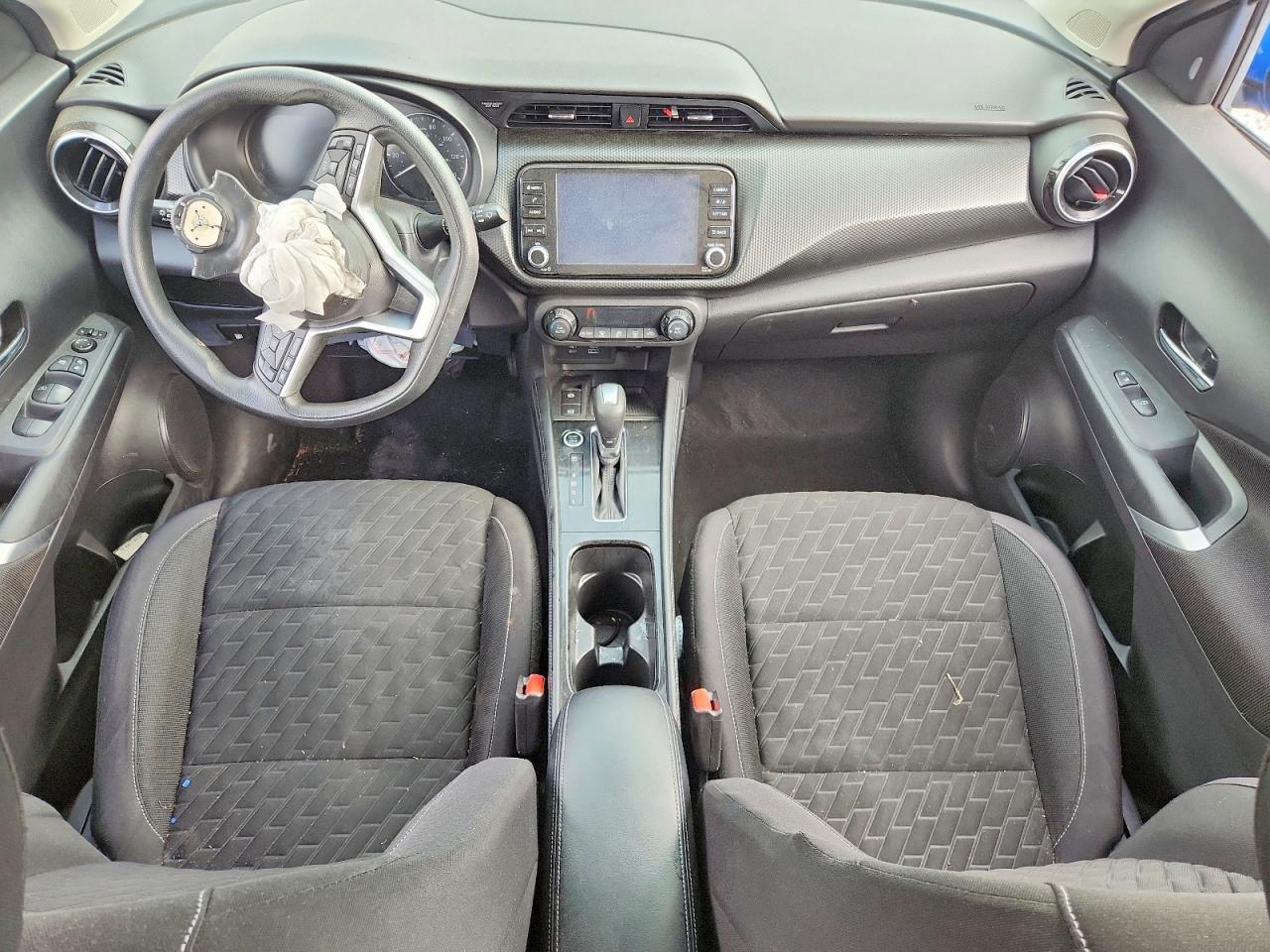 2022 NISSAN KICKS