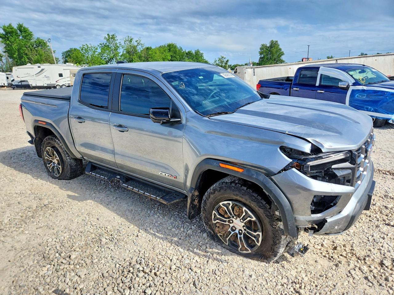 2024 GMC CANYON