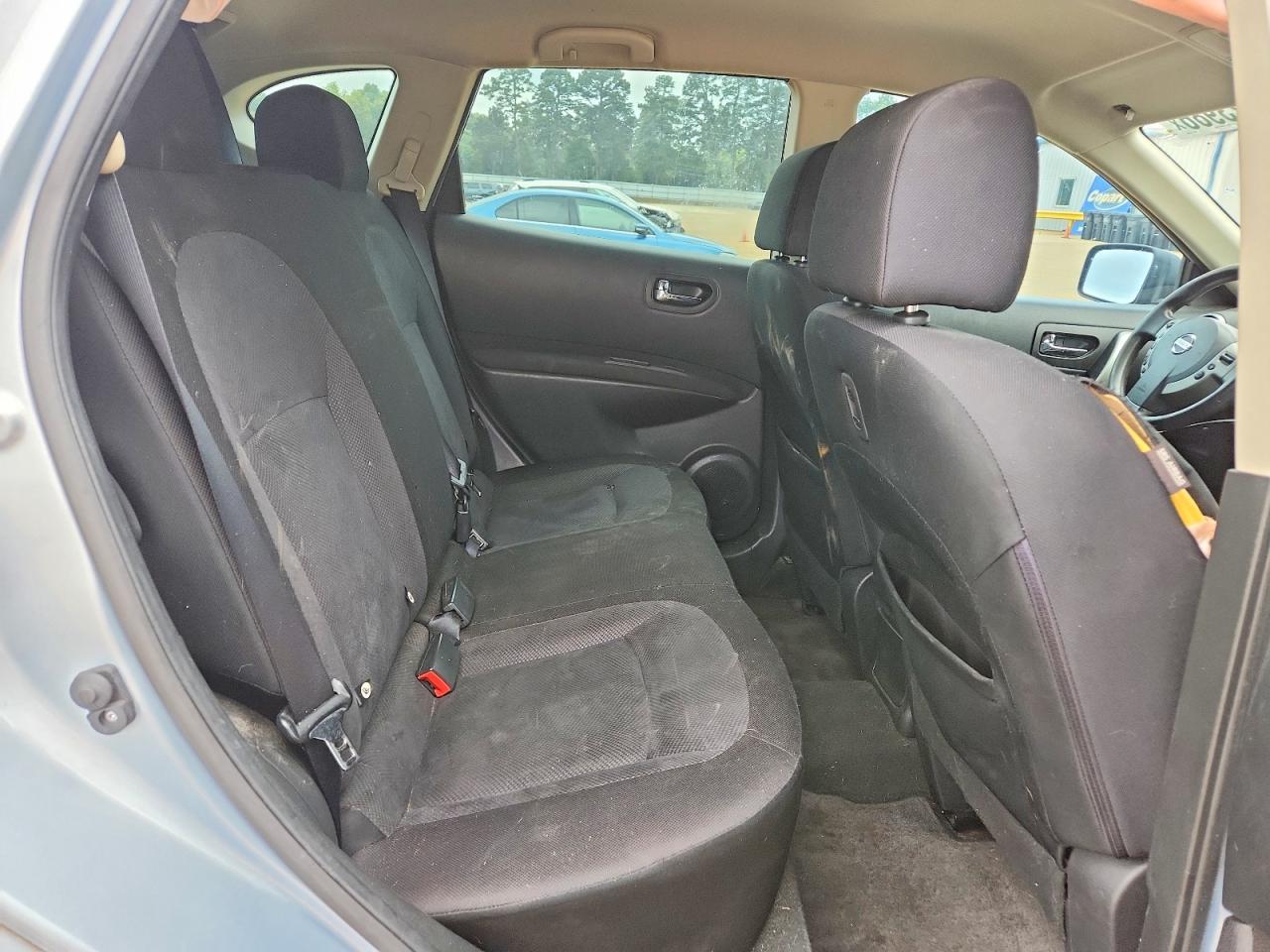 2015 NISSAN ROGUE
