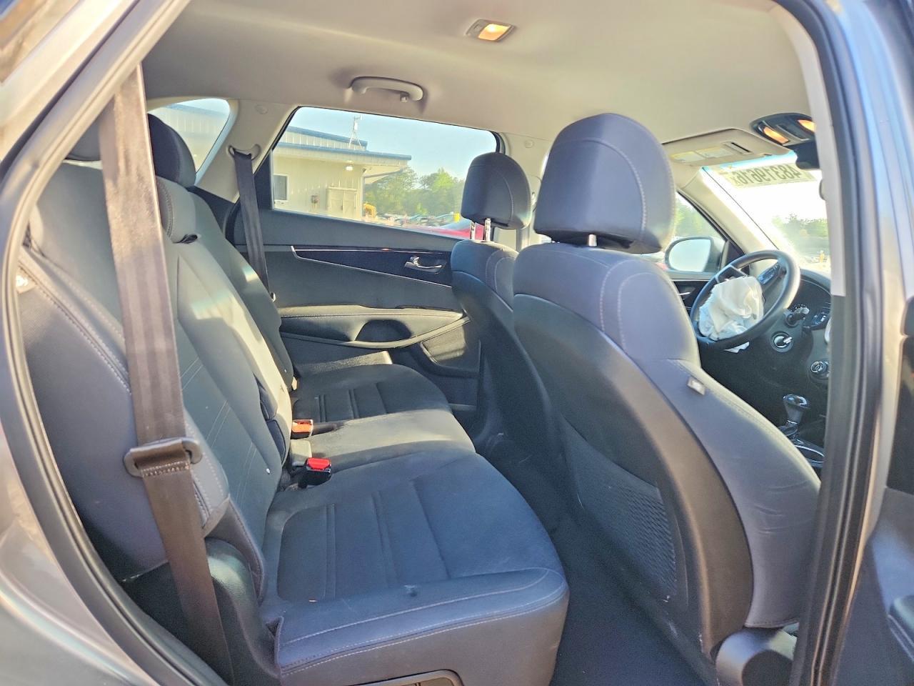 2017 KIA SORENTO