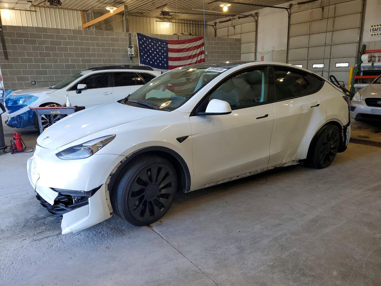 2024 TESLA MODEL Y