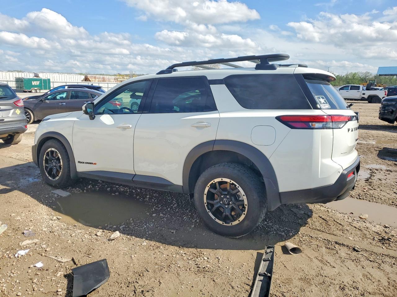 2023 NISSAN PATHFINDER
