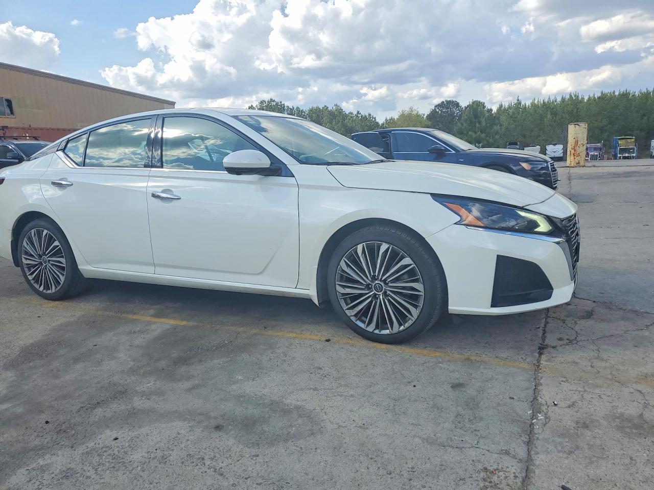 2023 NISSAN ALTIMA