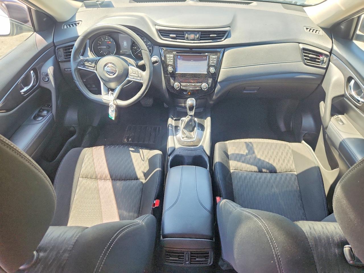 2017 NISSAN ROGUE