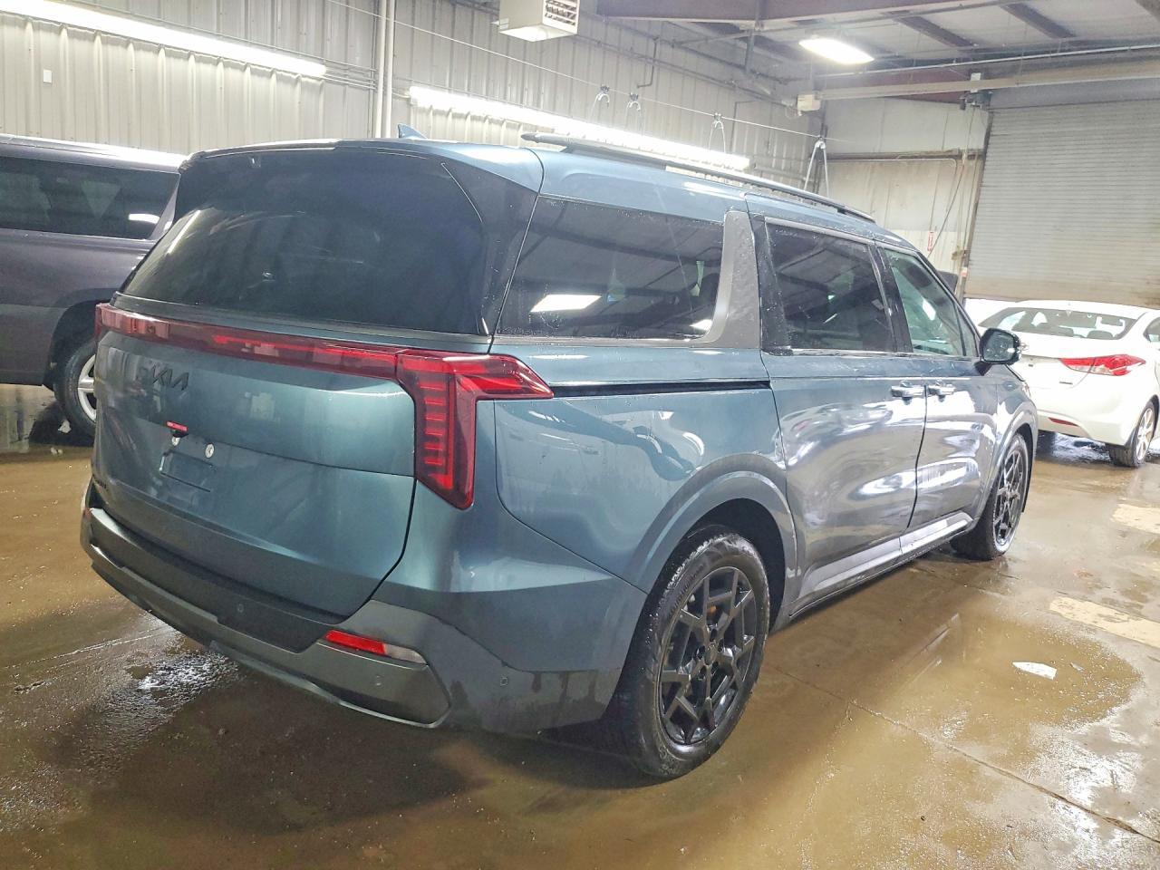 2025 KIA Carnival