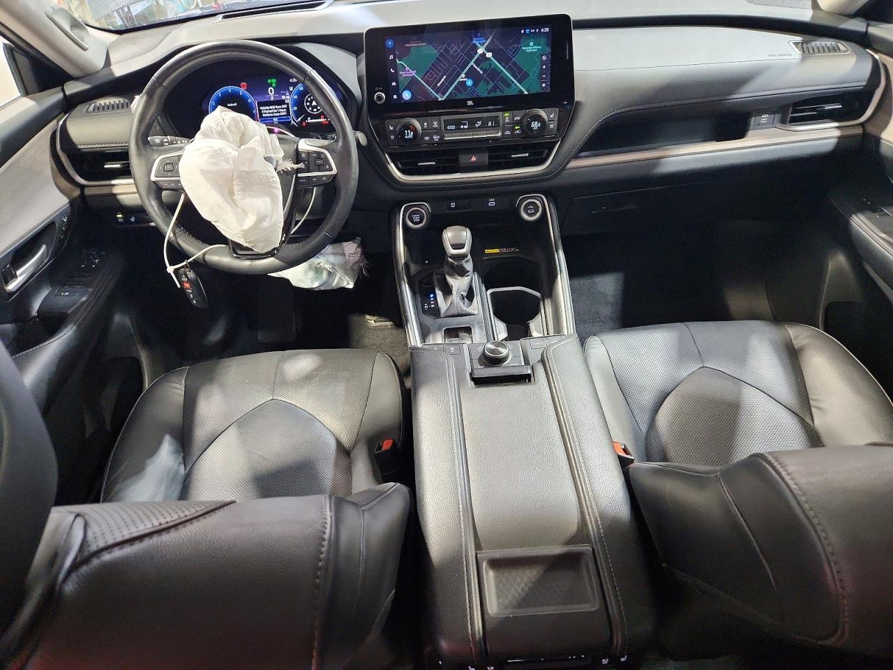 2024 TOYOTA HIGHLANDER