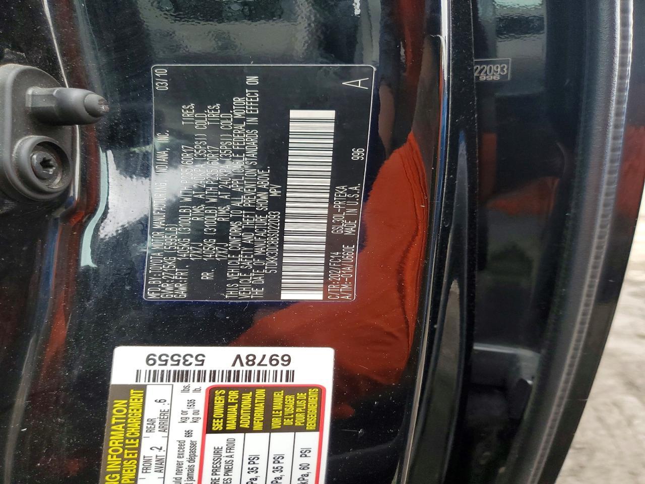2011 TOYOTA SIENNA