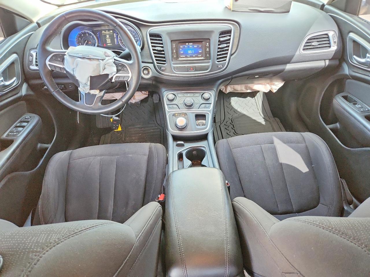 2015 CHRYSLER 200