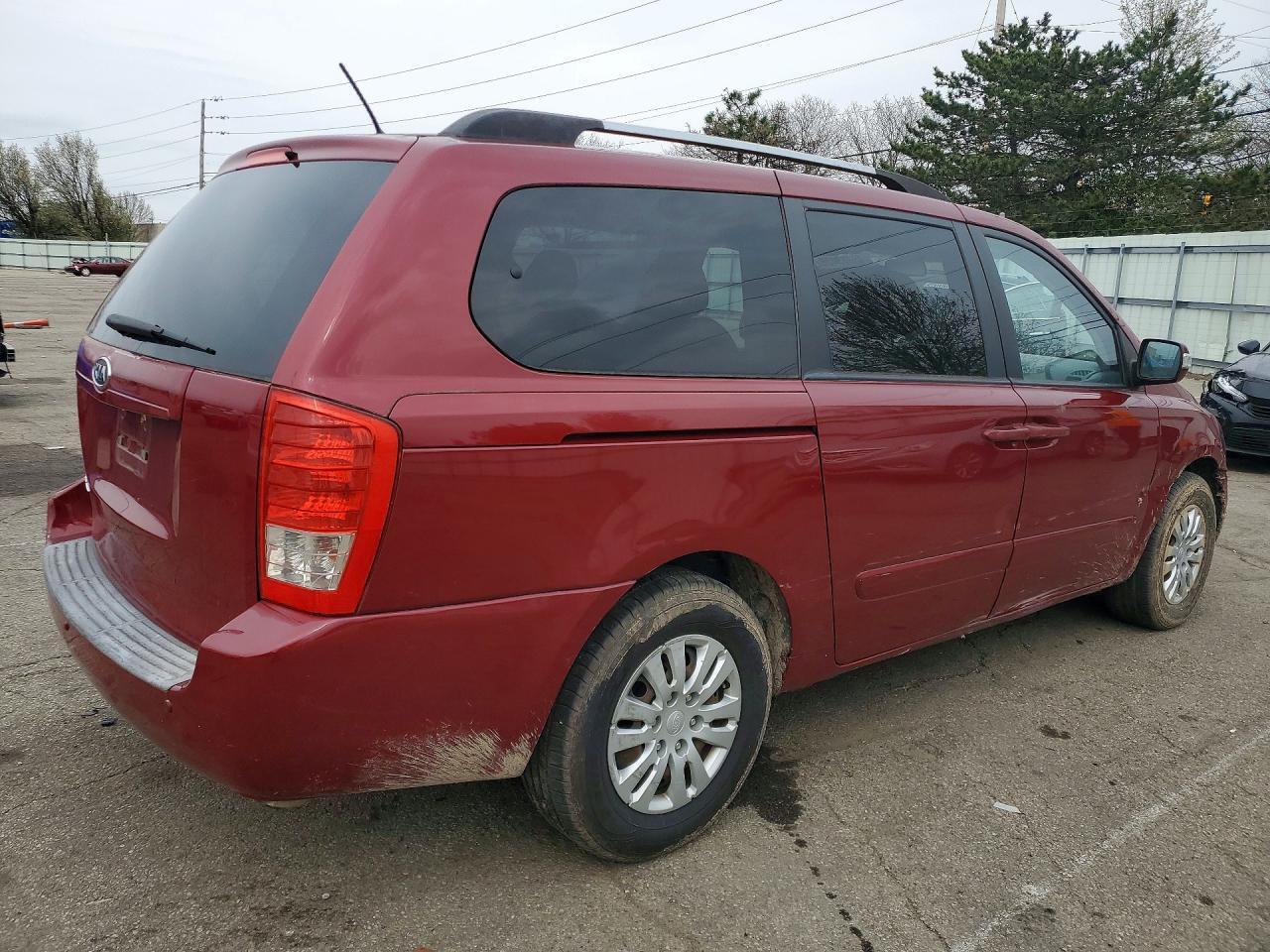 2011 KIA SEDONA