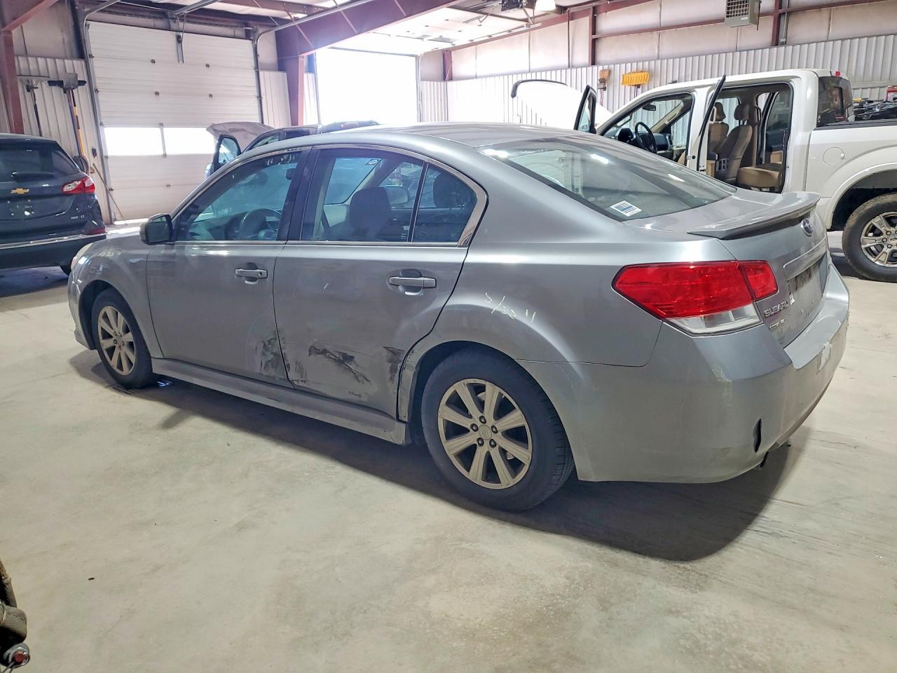 2011 SUBARU Legacy