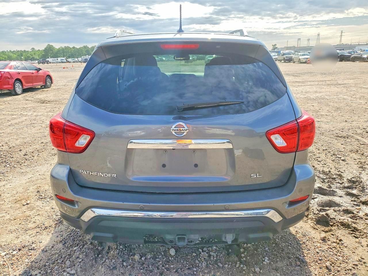 2017 NISSAN PATHFINDER