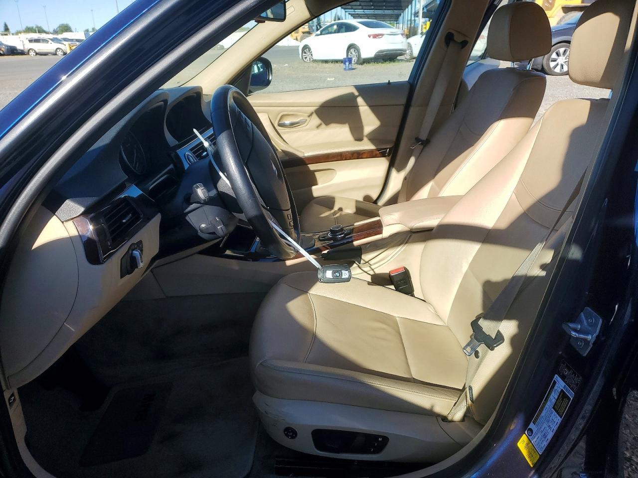 2011 BMW 3 SERIES