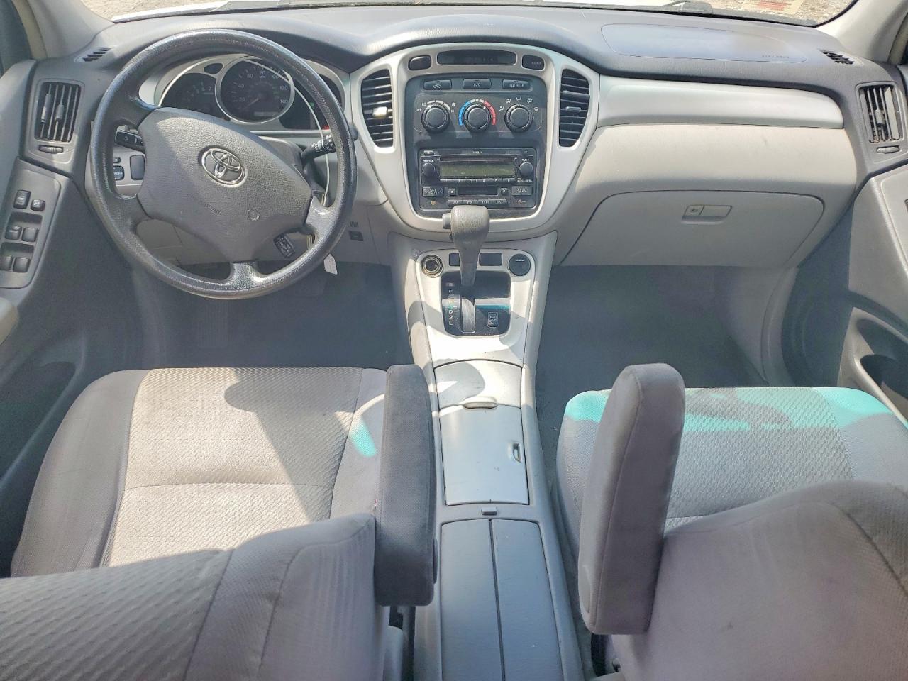 2004 TOYOTA HIGHLANDER