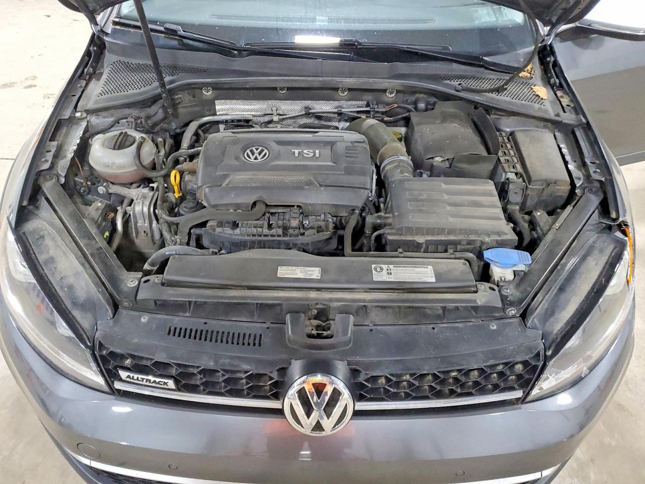 2017 VOLKSWAGEN Golf Alltrack