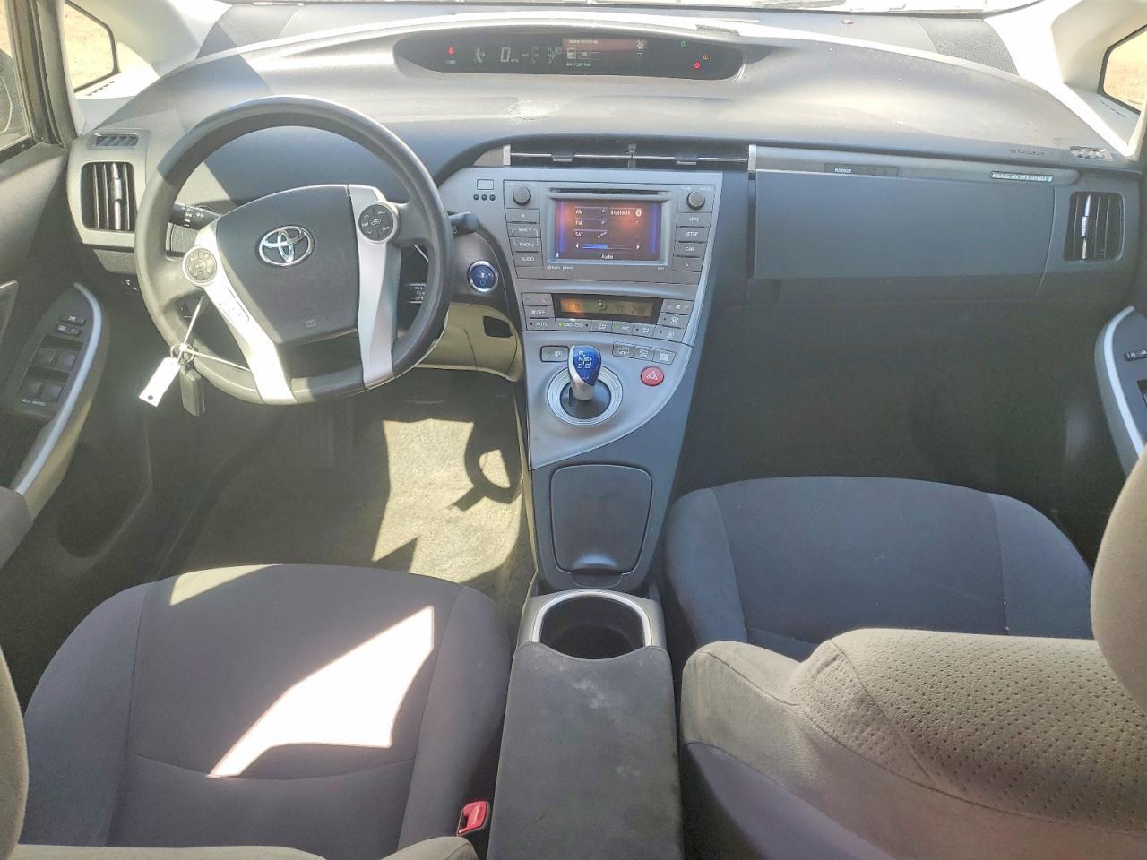 2013 TOYOTA Prius Plug-In