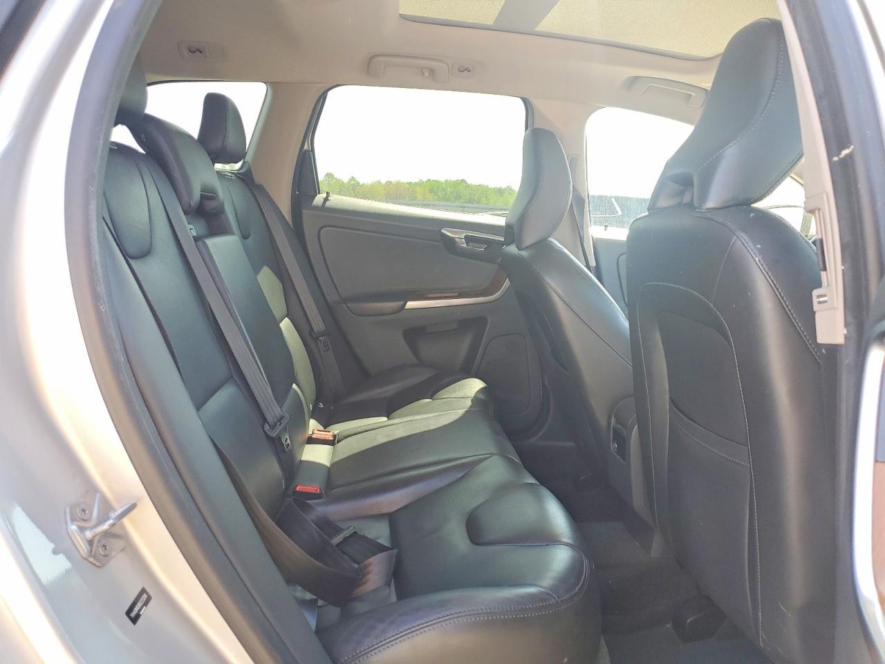 2017 VOLVO XC60