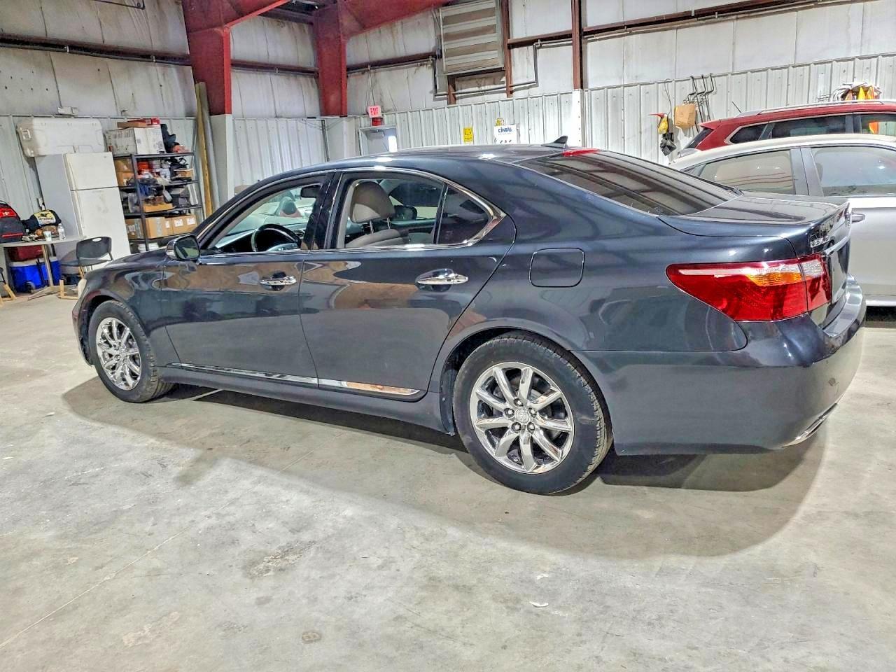 2010 LEXUS LS 460