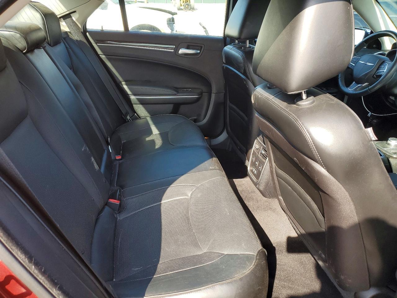 2016 CHRYSLER 300
