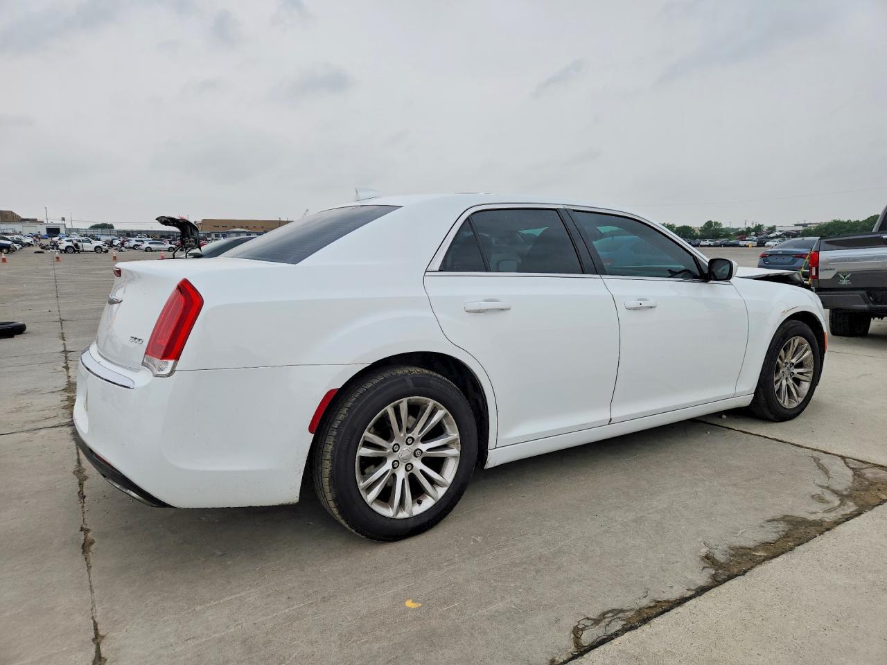 2016 CHRYSLER 300