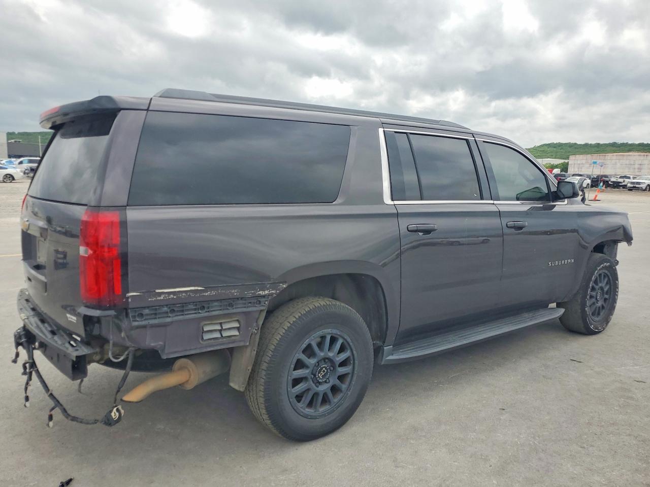 2017 CHEVROLET Suburban