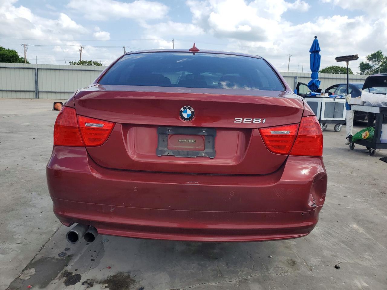 2011 BMW 3 SERIES