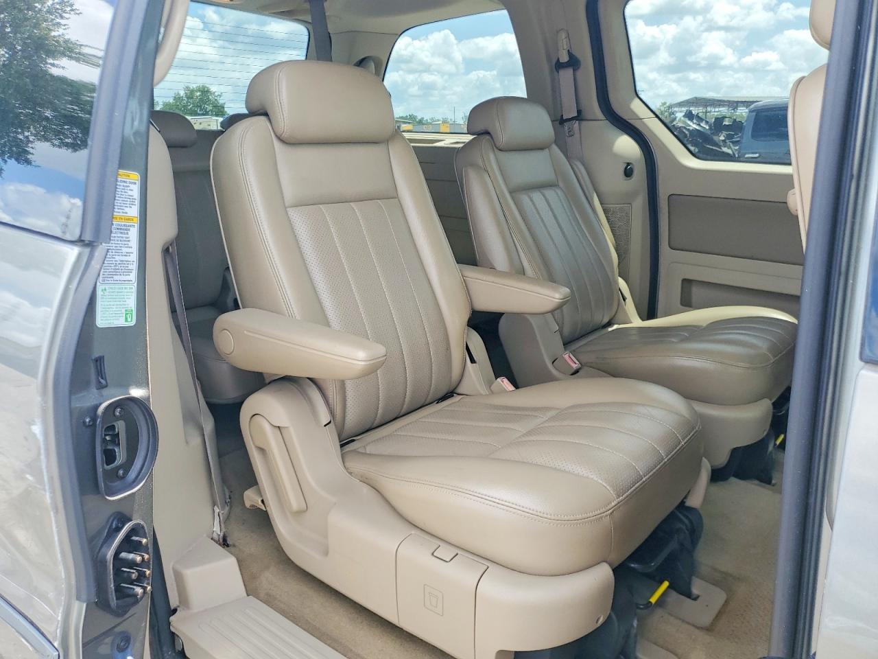 2004 MERCURY Monterey