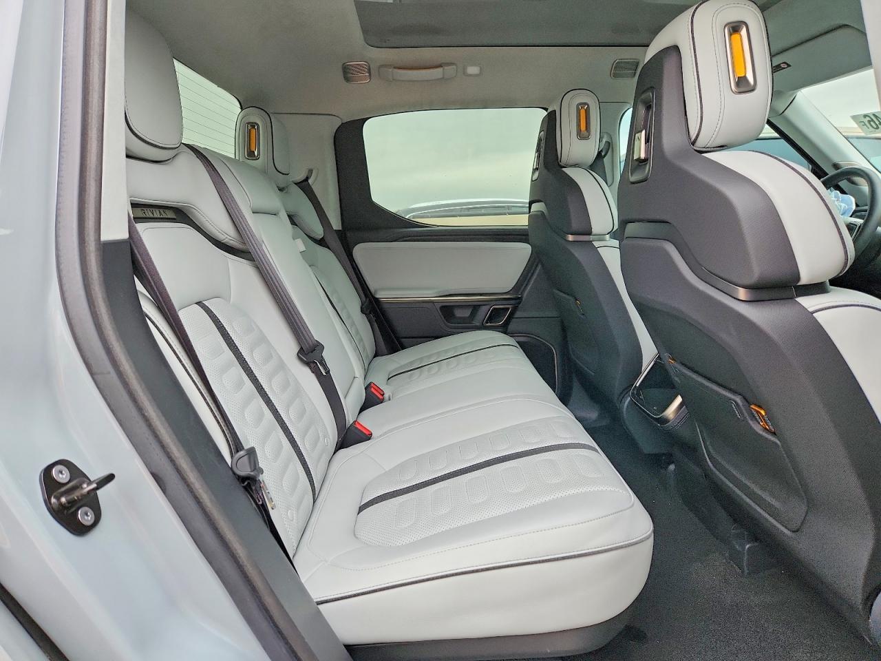 2022 RIVIAN R1t