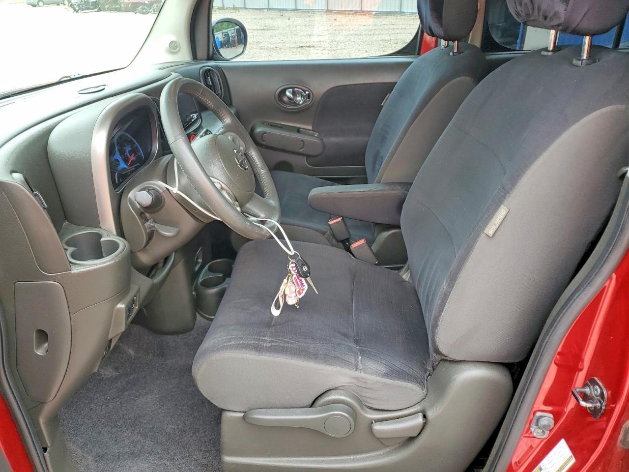 2013 NISSAN CUBE