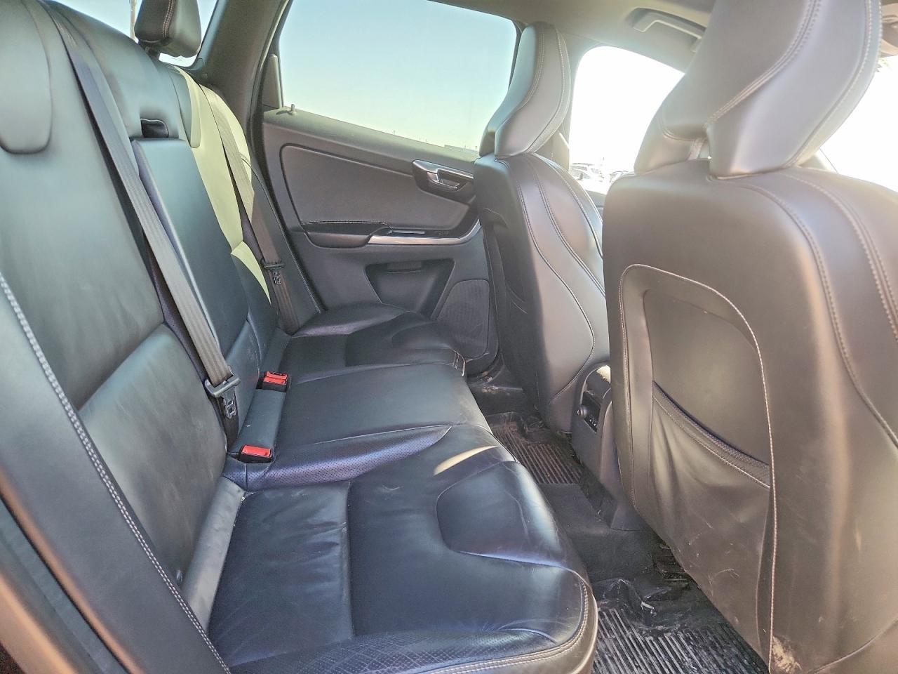 2016 VOLVO XC60