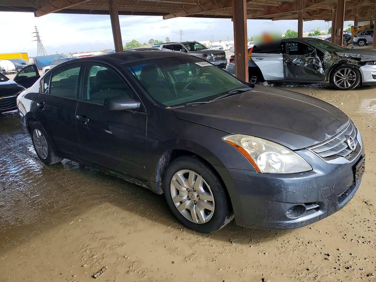 2010 NISSAN ALTIMA