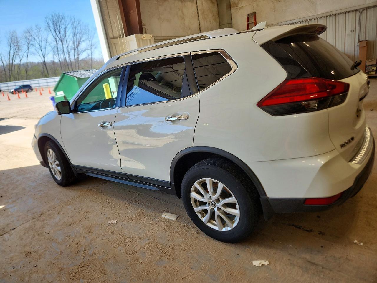 2017 NISSAN ROGUE