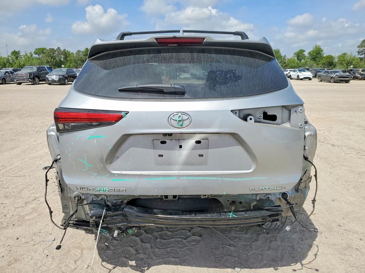 2021 TOYOTA HIGHLANDER