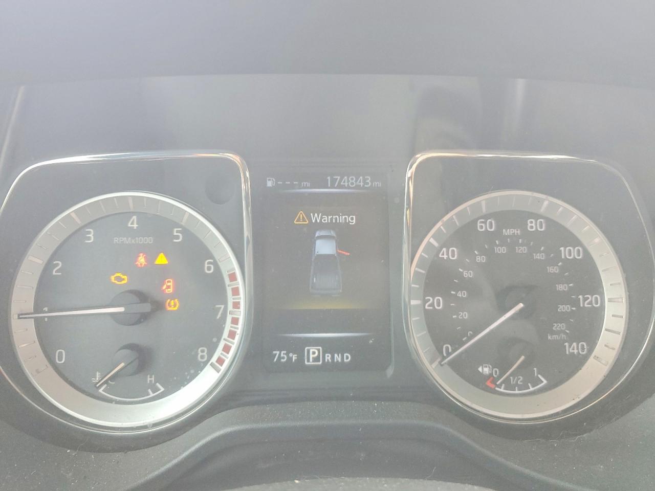 2017 NISSAN Titan