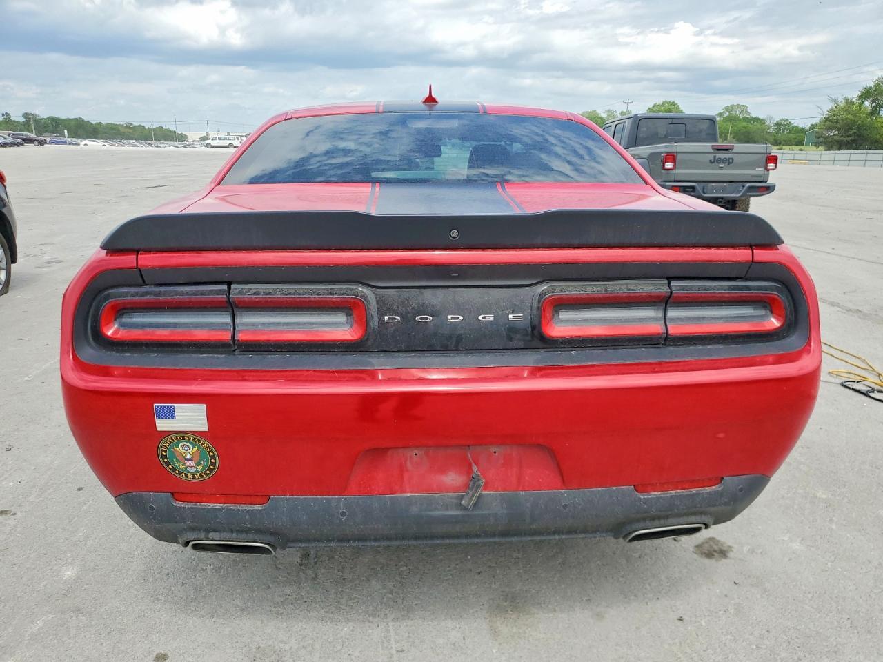 2017 DODGE Challenger