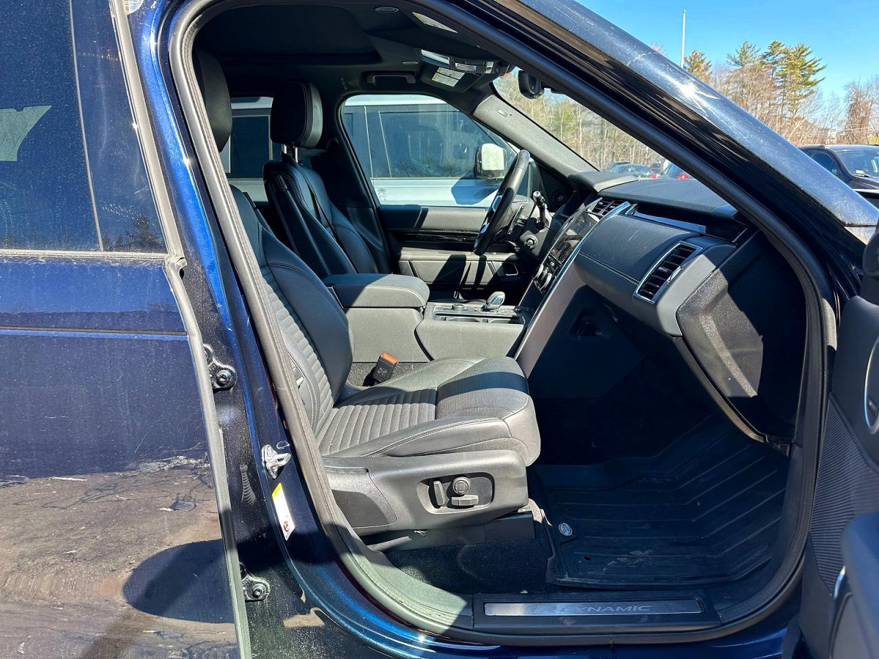 2022 LAND ROVER Discovery