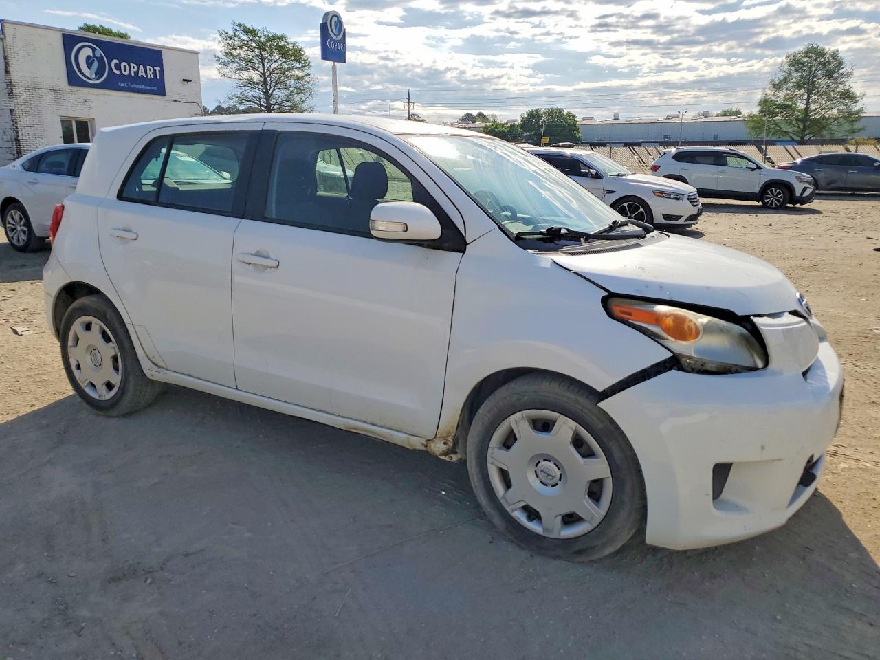 2010 SCION xD