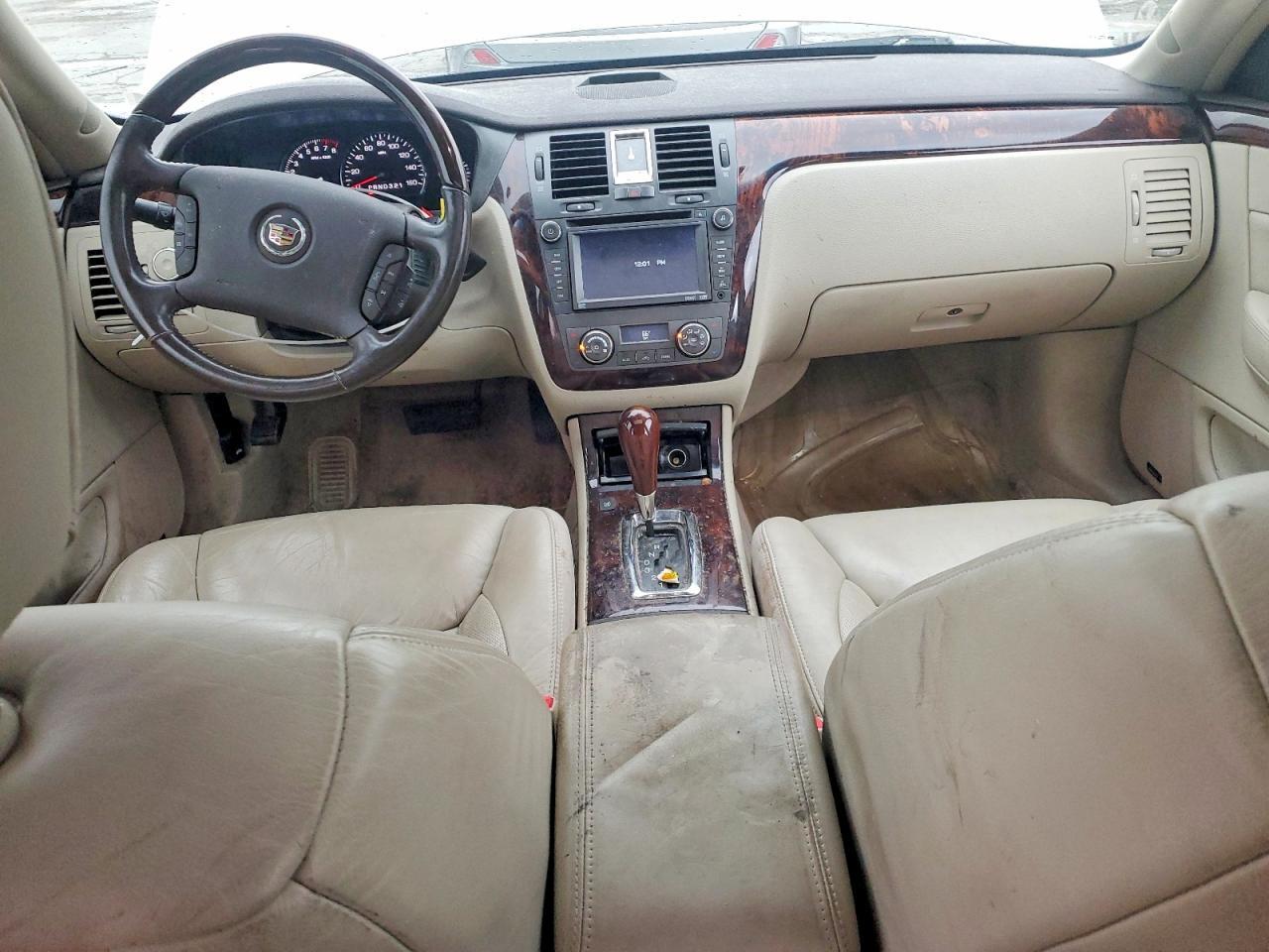 2010 CADILLAC DTS
