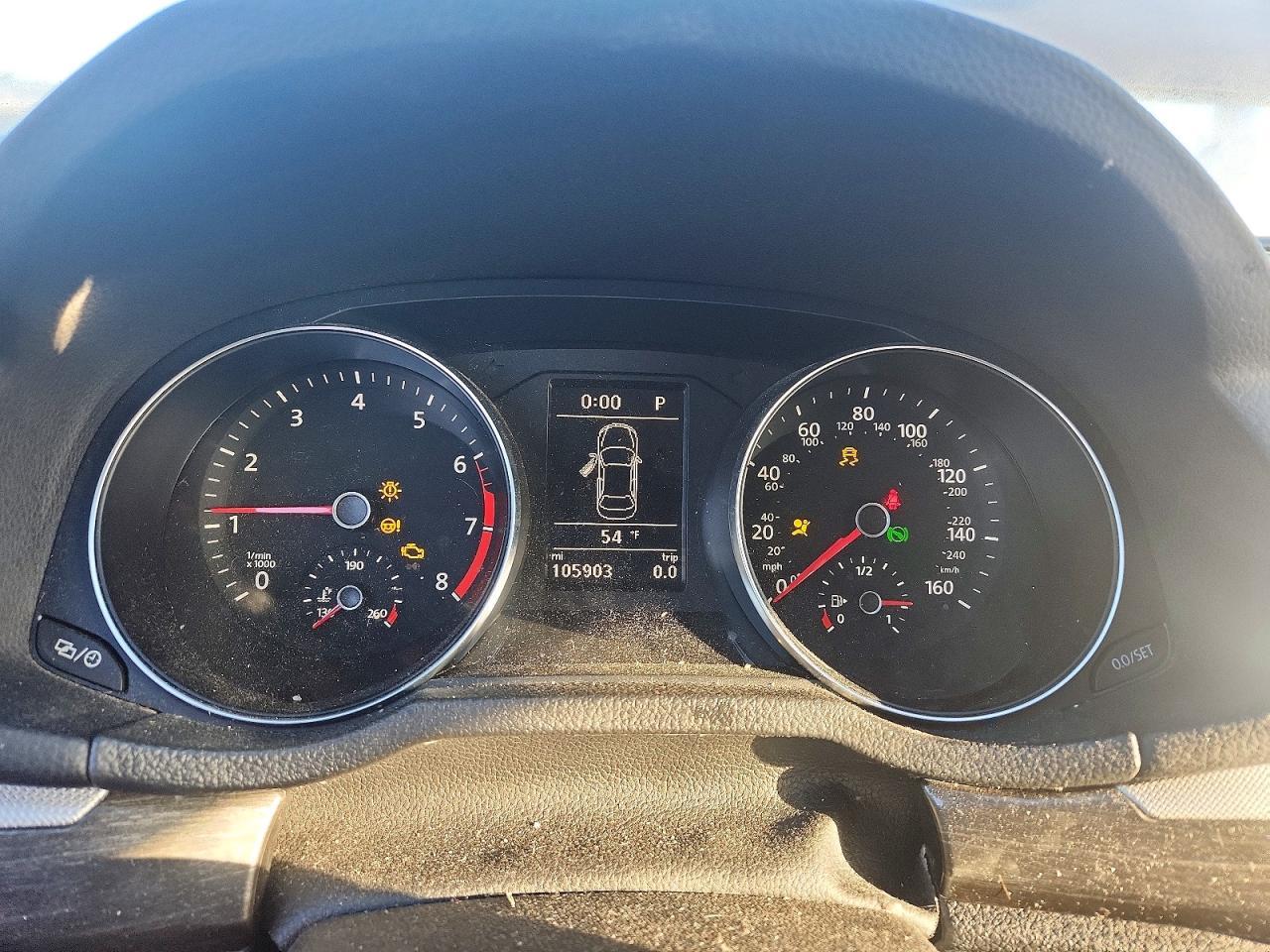 2016 VOLKSWAGEN Passat