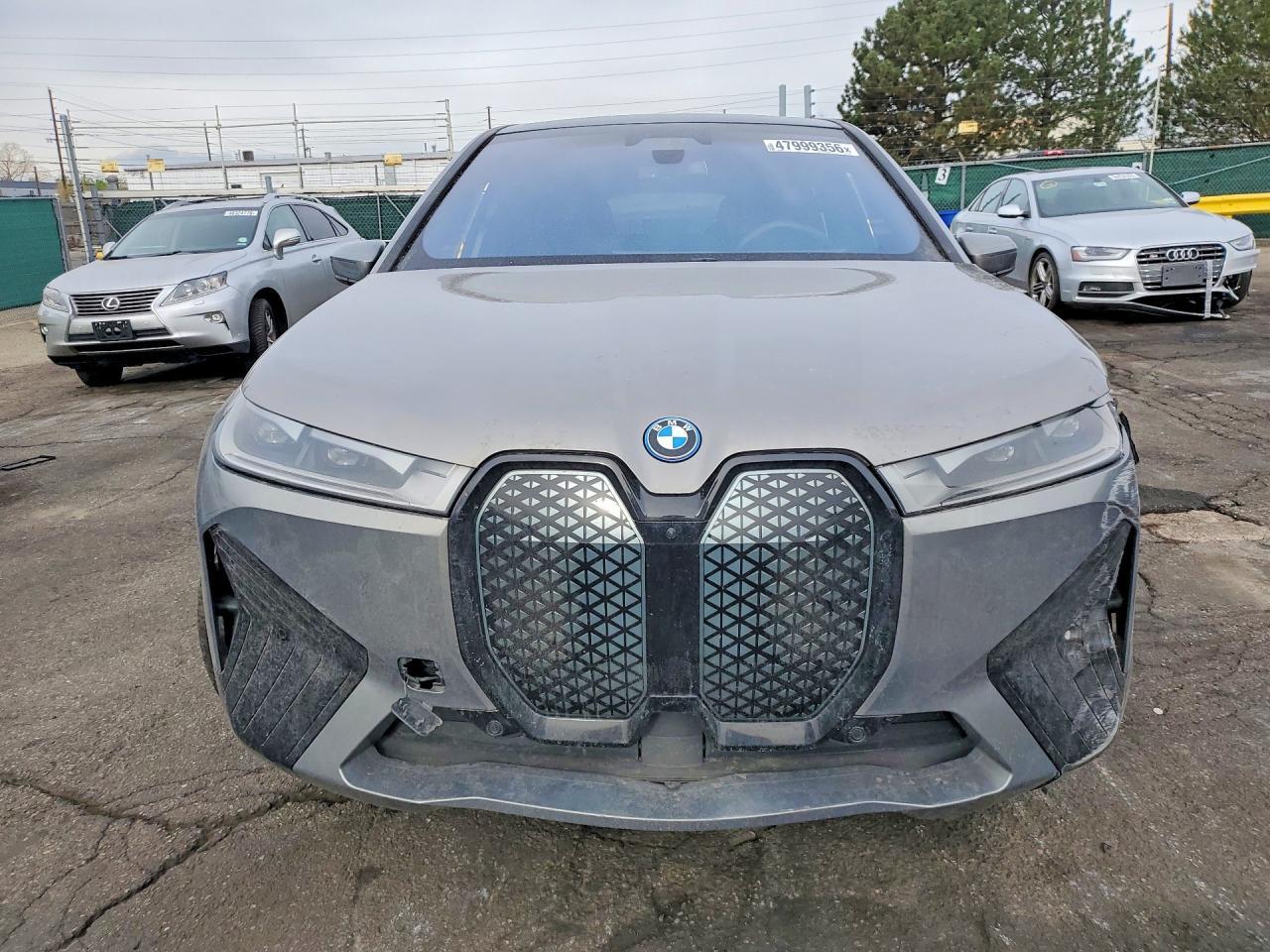 2025 BMW iX