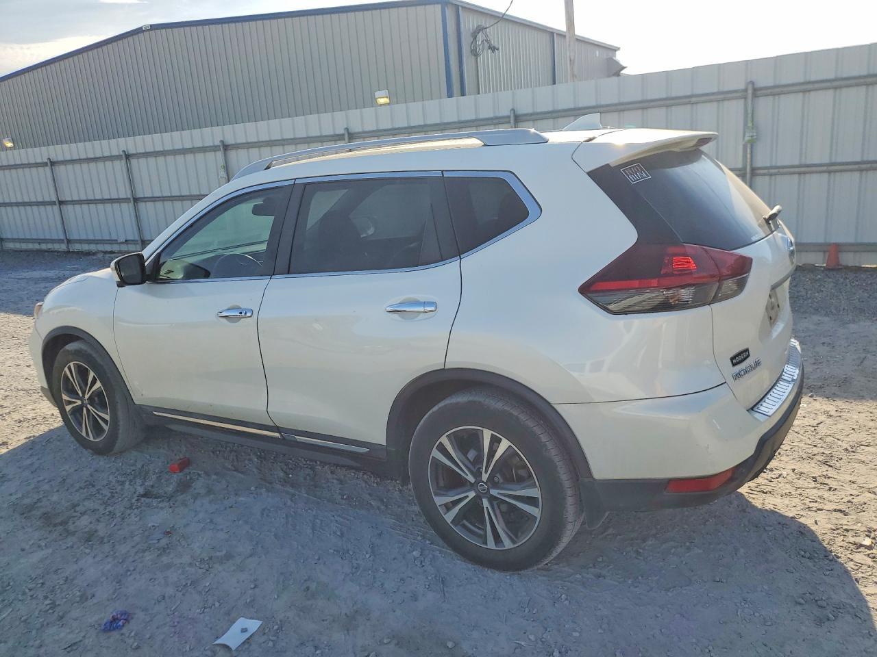 2018 NISSAN ROGUE