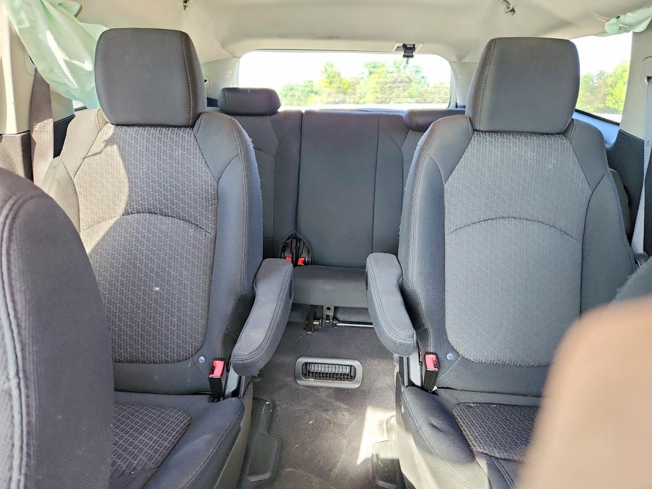 2011 CHEVROLET TRAVERSE