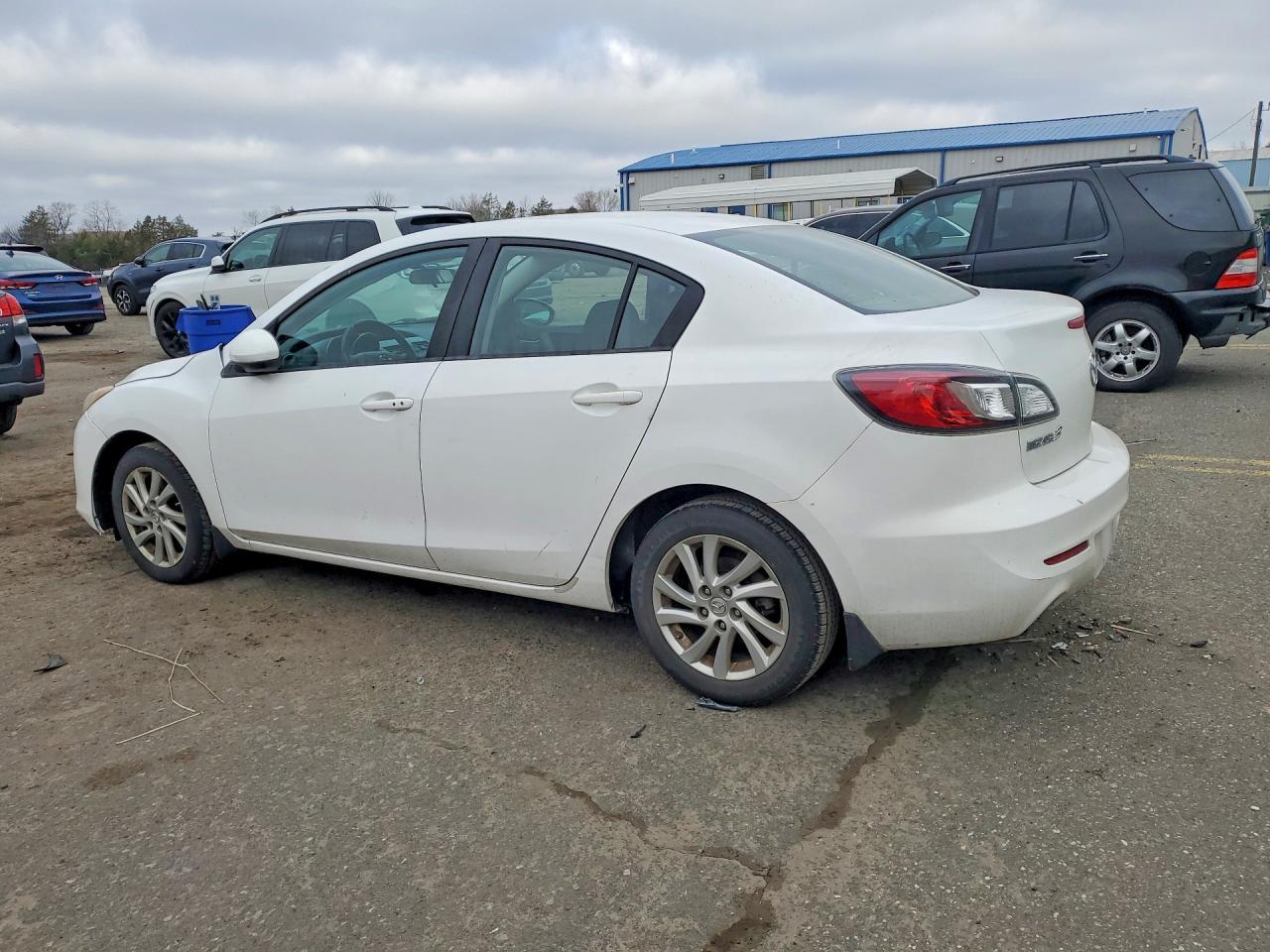 2013 MAZDA 3