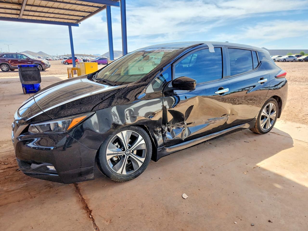 2022 NISSAN LEAF