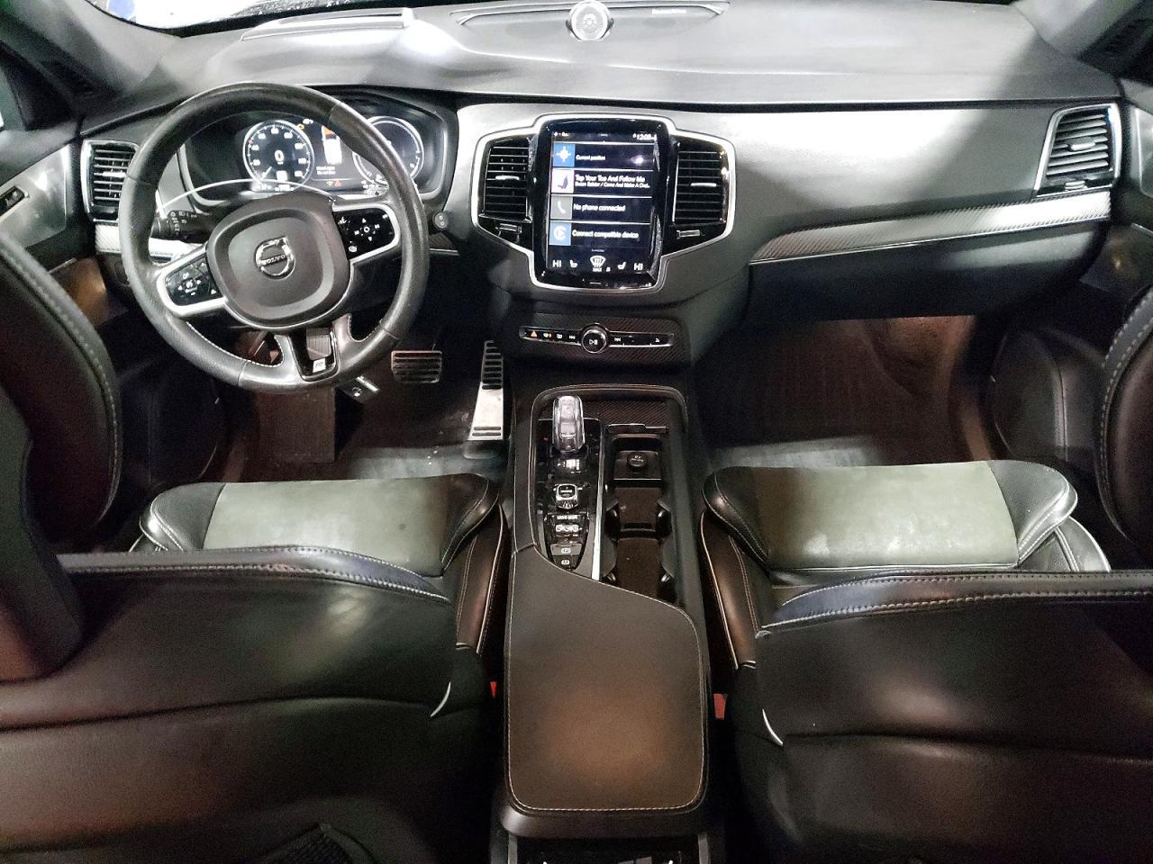 2017 VOLVO XC90