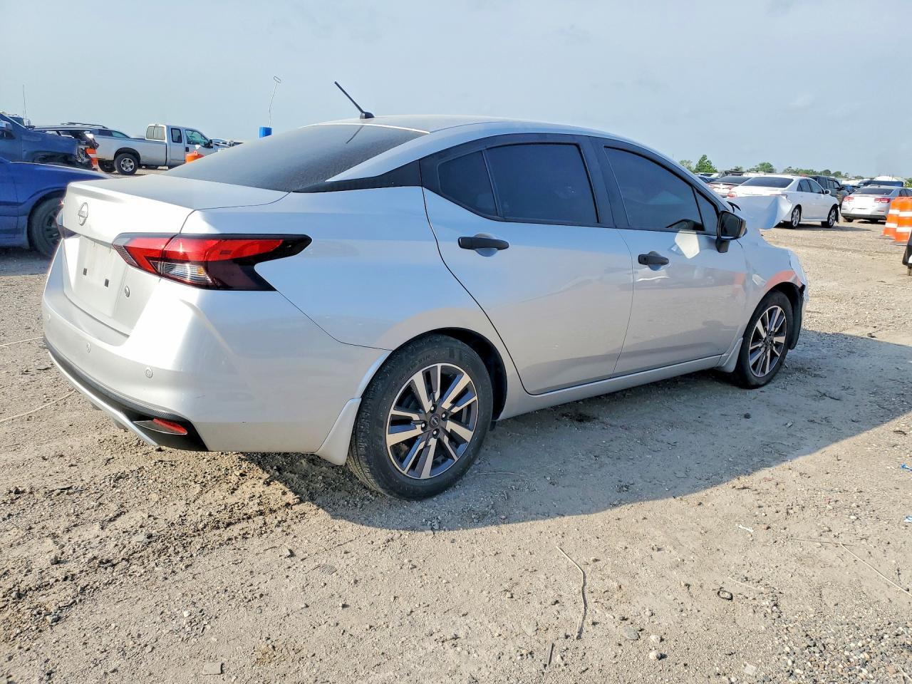 2024 NISSAN VERSA