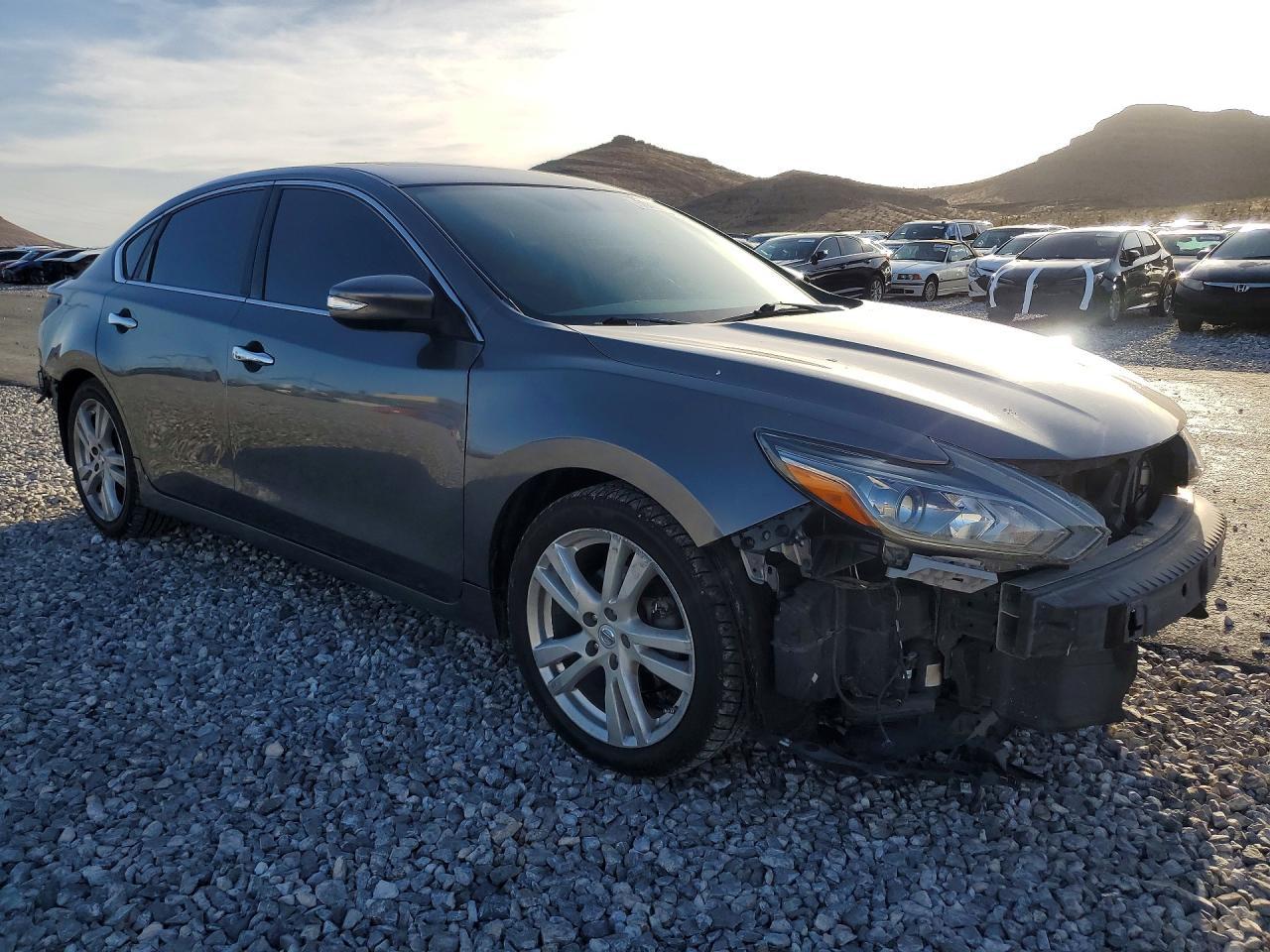 2016 NISSAN ALTIMA