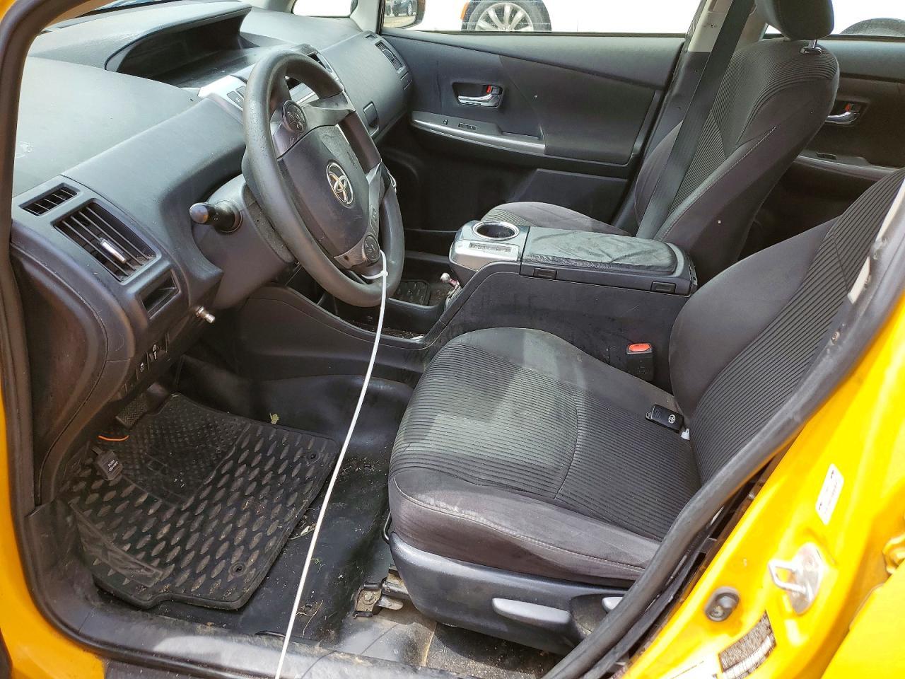 2016 TOYOTA PRIUS V