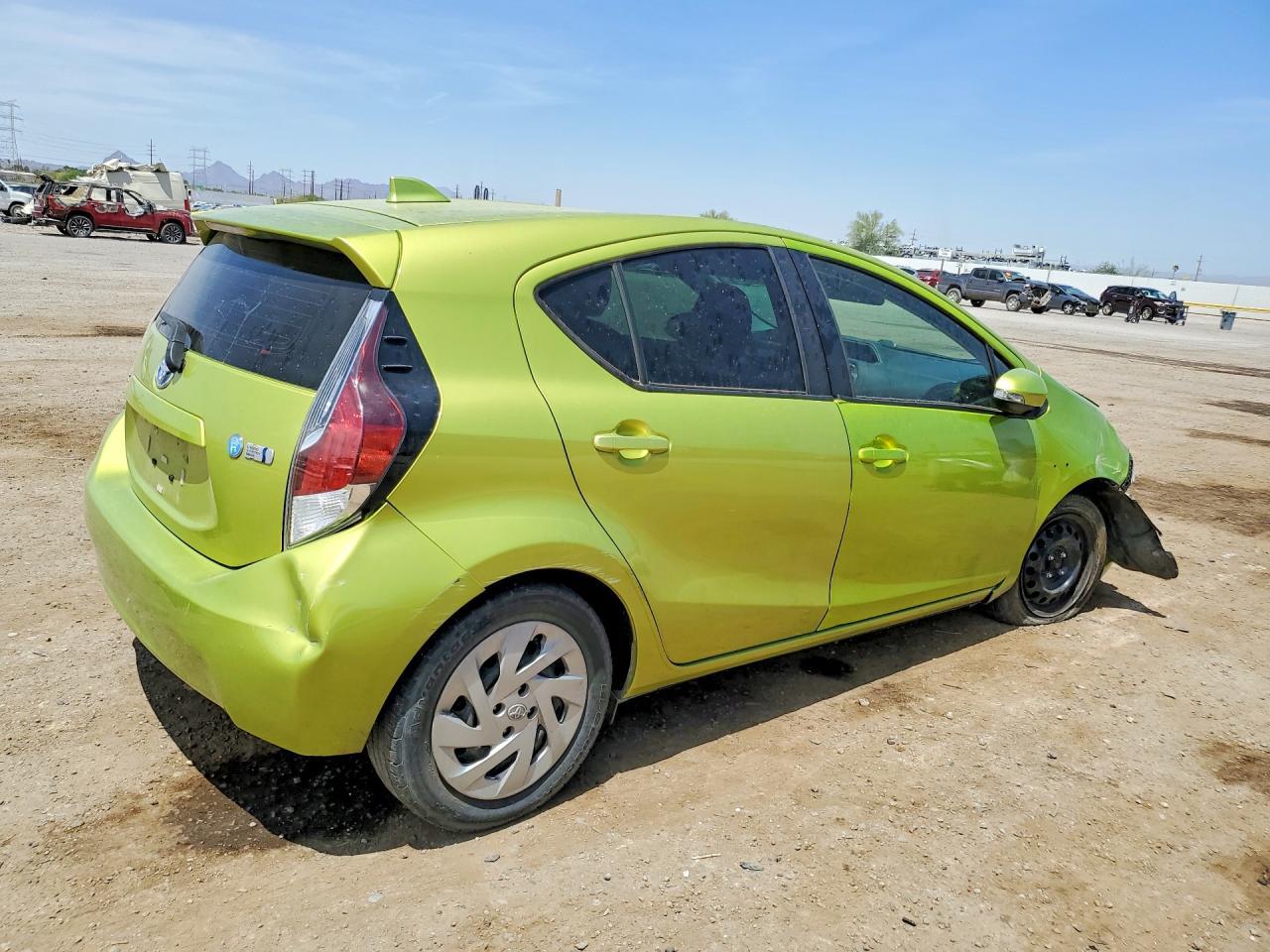 2016 TOYOTA Prius c