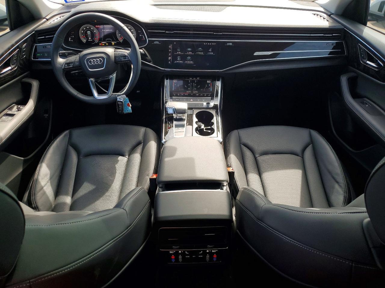 2023 AUDI Q8